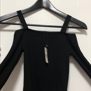 ❣️NWT❣️ Ribbed Off Shoulder Sweater